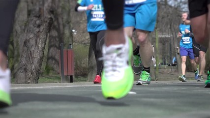 Video of marathon runners in 4K