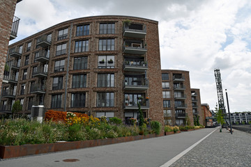 wohn- und geschäftsviertel am mainzer binnen- und zollhafen