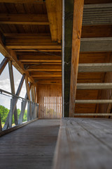 Obraz premium Szczegóły schodów konstrukcji drewnianej