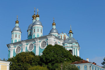 Fototapeta na wymiar Holy Dormition Cathedral in Smolensk,filmed on a Sunny summer day