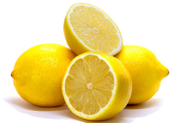 Lemon, cytrus limon. Yellow fruit, juicy and with an acid flavour.