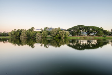 Obraz premium 夕方のロスリバー