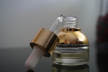 bouteille cosm&eacute;tique luxe