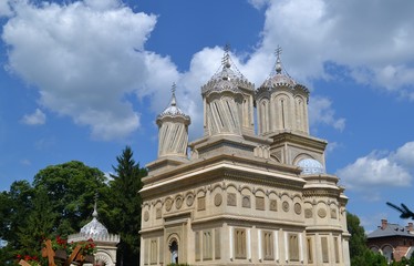 Fototapeta na wymiar Romanian Orthodox cathedral in Curtea de Argeș, Romania