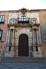 Fototapeta na wymiar The city of Toledo we find this door, Spain