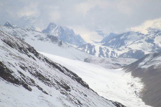 Montañas y nieve en Bolivia