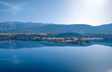 Obraz premium Reservoir lake Peruca at the river Cetina, Croatia