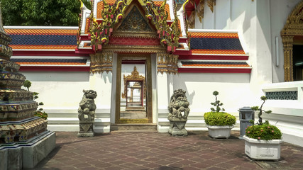 grounds of wat pho temple in bangkok