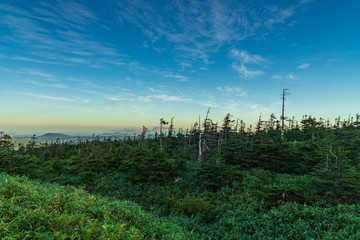 Obraz premium Hachimantai in the early summer morning