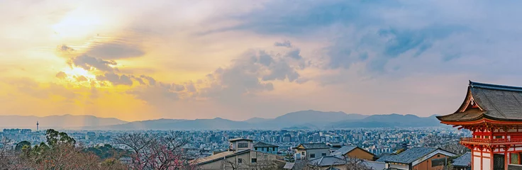 Afwasbaar Fotobehang Kyoto Uitzicht op de stad Kyoto vanaf Kiyomizu-dera