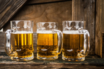 beer de standing there