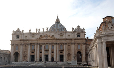 Fototapeta na wymiar Basilica of Saint Peter in Vatican City