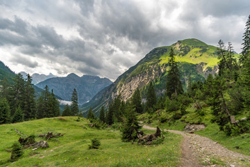 Fototapeta na wymiar Großer Krottenkopf in den Allgäuer Alpen