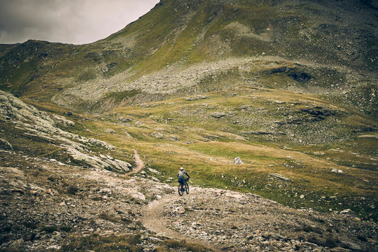Singletrack Mountain Biking