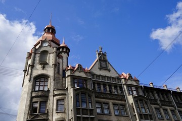 Fototapeta na wymiar Beeindruckendes Jugendstilgebäude in St. Petersburg