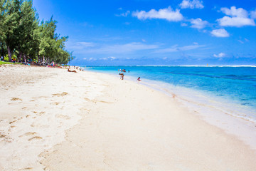 Fototapeta premium beach and sea, Saint-Gilles, Réunion Island 