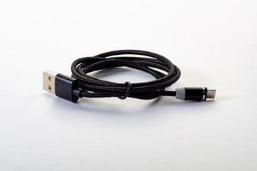 Magnetic mobile cable charging cord
