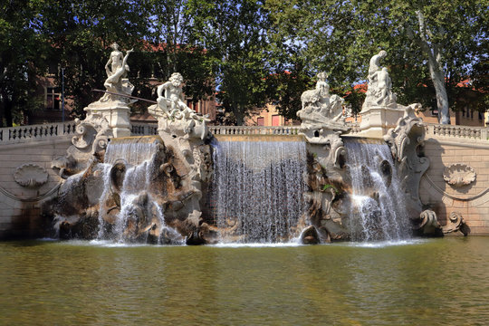 torino, fontana dei dodici mesi, italia, turin city, fountain of twelve months, italy