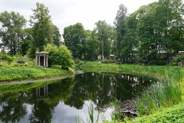 Fototapeta premium Blick über den Nikolaus-Friedhof in Sankt Petersburg
