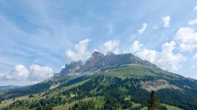 Wandern im Rosengarten Gebirge in den Dolomiten