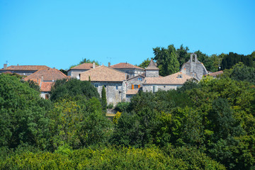 Fototapeta na wymiar Village du Lot et Garonne