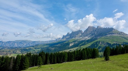 Wandern im Rosengarten Gebirge in den Dolomiten
