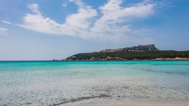 Timelapse spiaggia Rena di Ponente lungo la via per Capo Testa, Sardegna