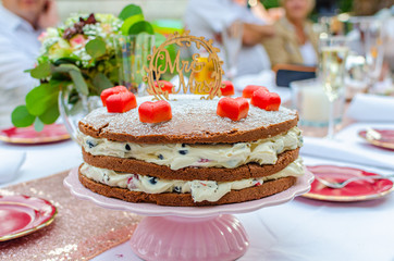 Naked weddingcake