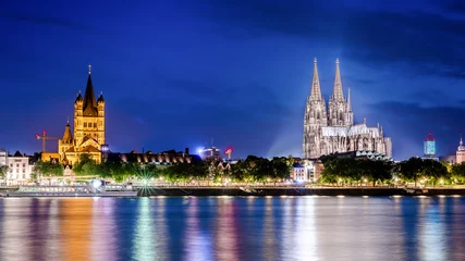 Köln mit Kölner Dom und Rhein bei Nacht © Günter Albers