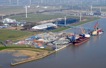 Obraz premium Brunsbüttel Port Elbehafen