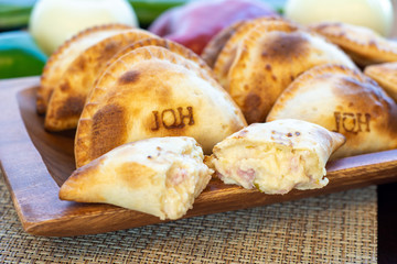 empanada de jamon y queso comida argentina gaucho sudamerica campo © foodph