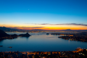 Fototapeta na wymiar Rio at dusk