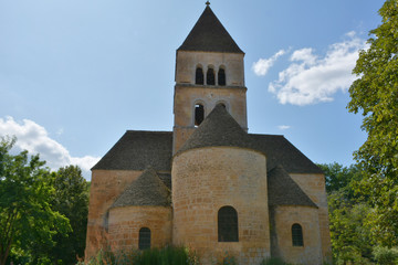 Fototapeta na wymiar église romane (XIIème siècle) de Saint Léon
