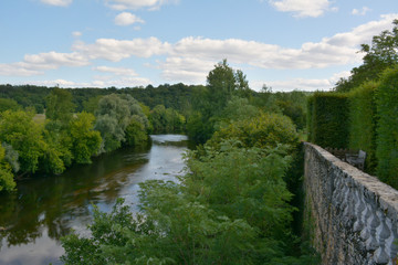 Fototapeta na wymiar rivière la vézère