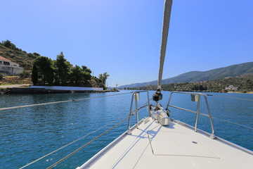 Obraz na płótnie Canvas Sailing yacht. Bow yacht view