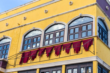 Fototapeta premium Abbandoned facade of an old building