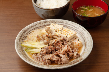 肉どうふ