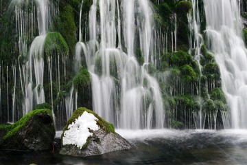 《元滝伏流水》秋田県にかほ市