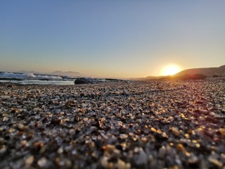 Meer, Beach, Strand, Sand, Wasser, Sonne, Himmel, Horizont, Urlaub, Stein ins Wasser