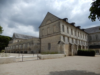 Fototapeta na wymiar Abbaye du Bec Hellouin, Eure, Normandie, Plus Beau Village de France