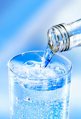 Wasser einschenken