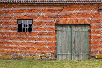 alte Hausfassade mit Ziegelsteine