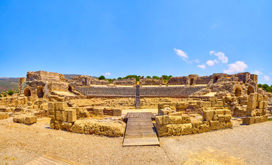Overblijfselen van het Romeinse theater van de archeologische vindplaats Baelo Claudia. Tarifa, Cádiz. Andalusië, Spanje.