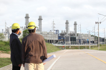 Engineer on site, they are working at Refinery oil plant area.