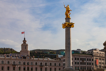 Fototapeta na wymiar Freedom Monument on the central square of Tbilisi (Georgia)