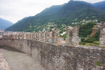 Fototapeta na wymiar View of the town of Bellinzona from the castle wall of Castelgrande