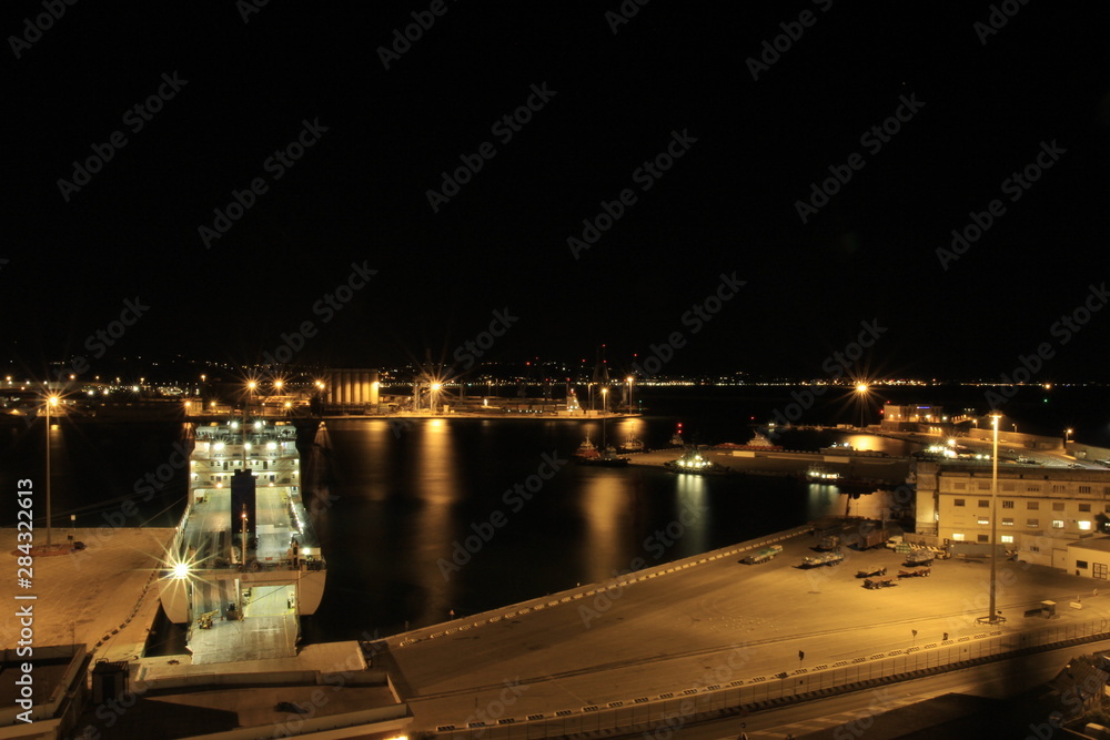 Wall mural ancona harbor and city long exposure