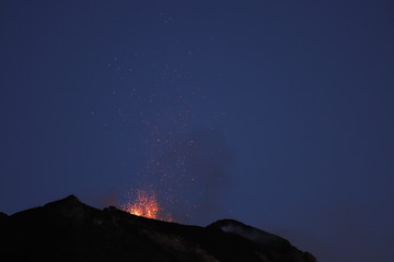 explosion volcanique