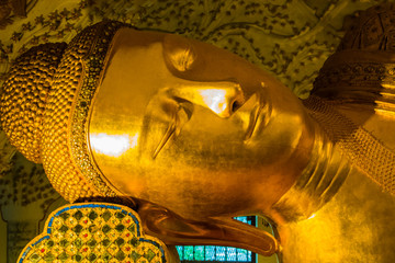 Myanmar. Mandalay. Kusinara pagoda. Reclining Buddha.