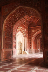 India, Uttar Pradesh, Agra, UNESCO World Heritage Site. The Mosque on the grounds of the Taj Mahal. Archways.